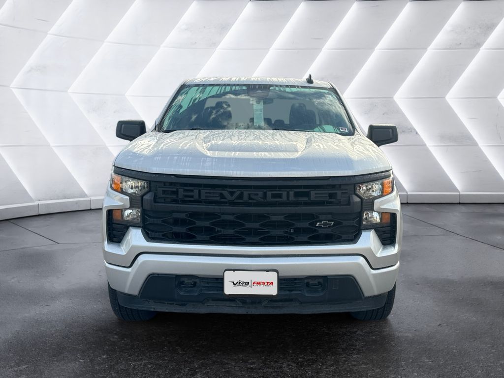 2022 Chevrolet Silverado 1500 Custom photo 2