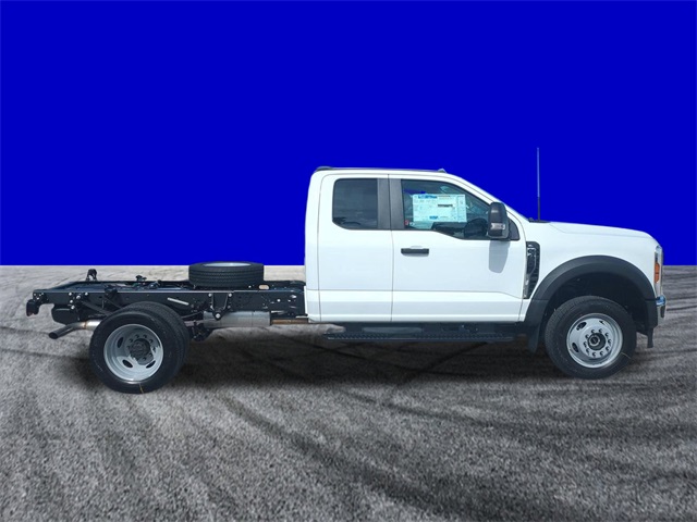 2025 Ford F-450 XL photo 3