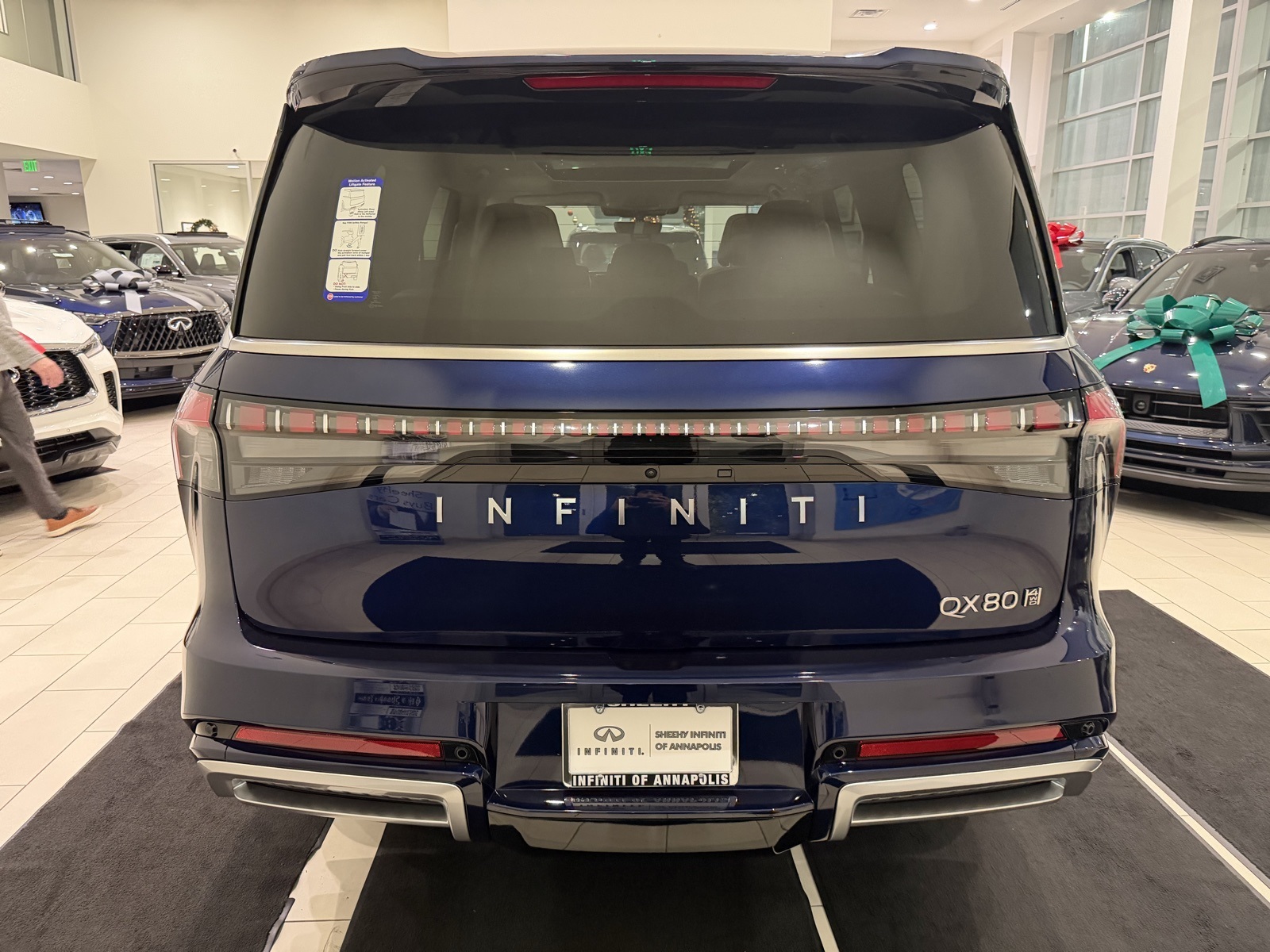 2026 Infiniti QX80 Luxe photo 4