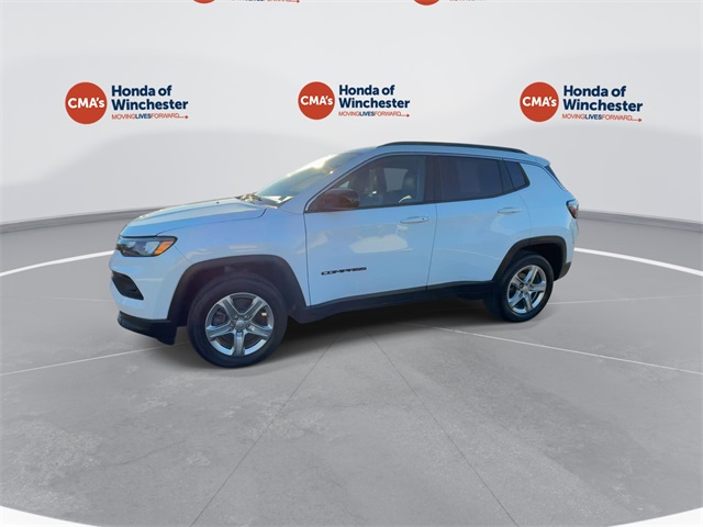2024 Jeep Compass Latitude photo 2