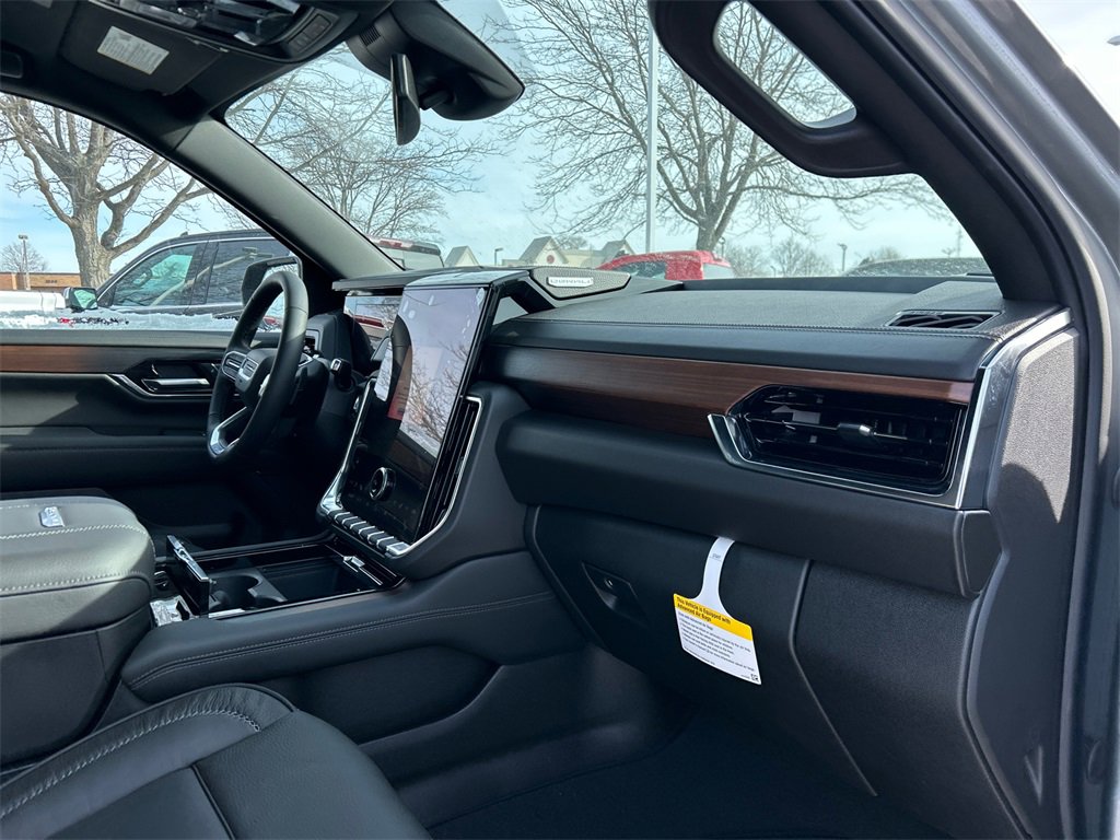 2026 GMC YUKON XL - Image 38