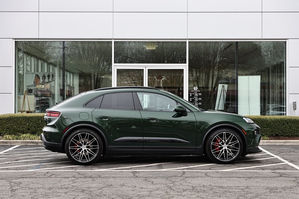 2025 Porsche Macan Electric photo 8