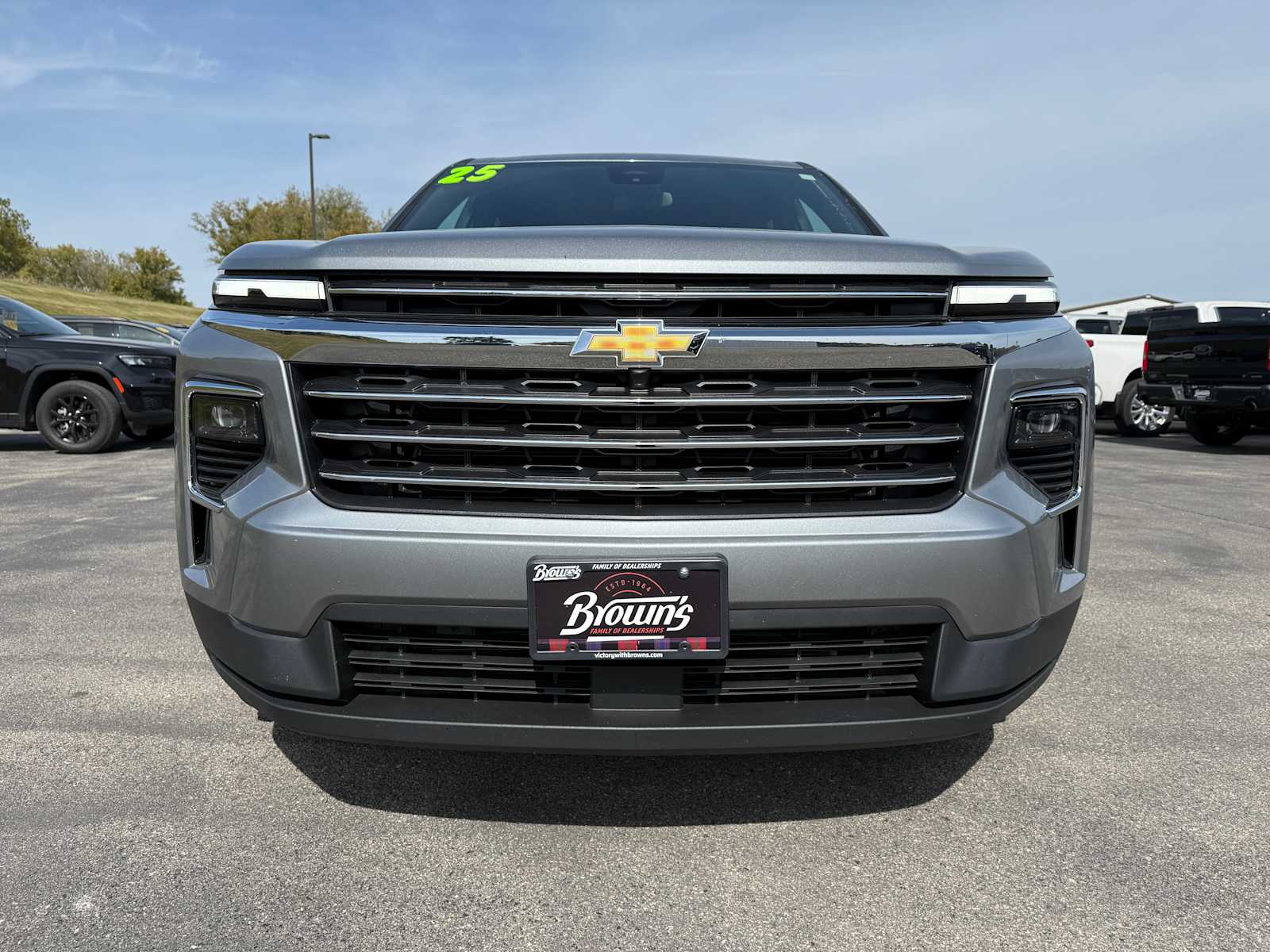 2025 Chevrolet Traverse photo 2