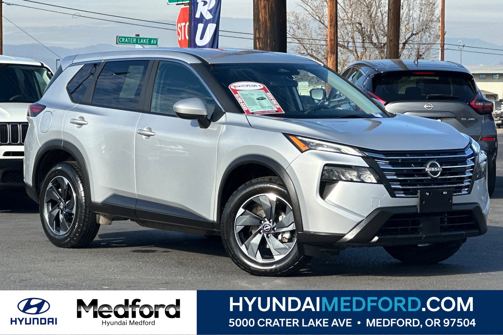 2024 Nissan Rogue SV's photo