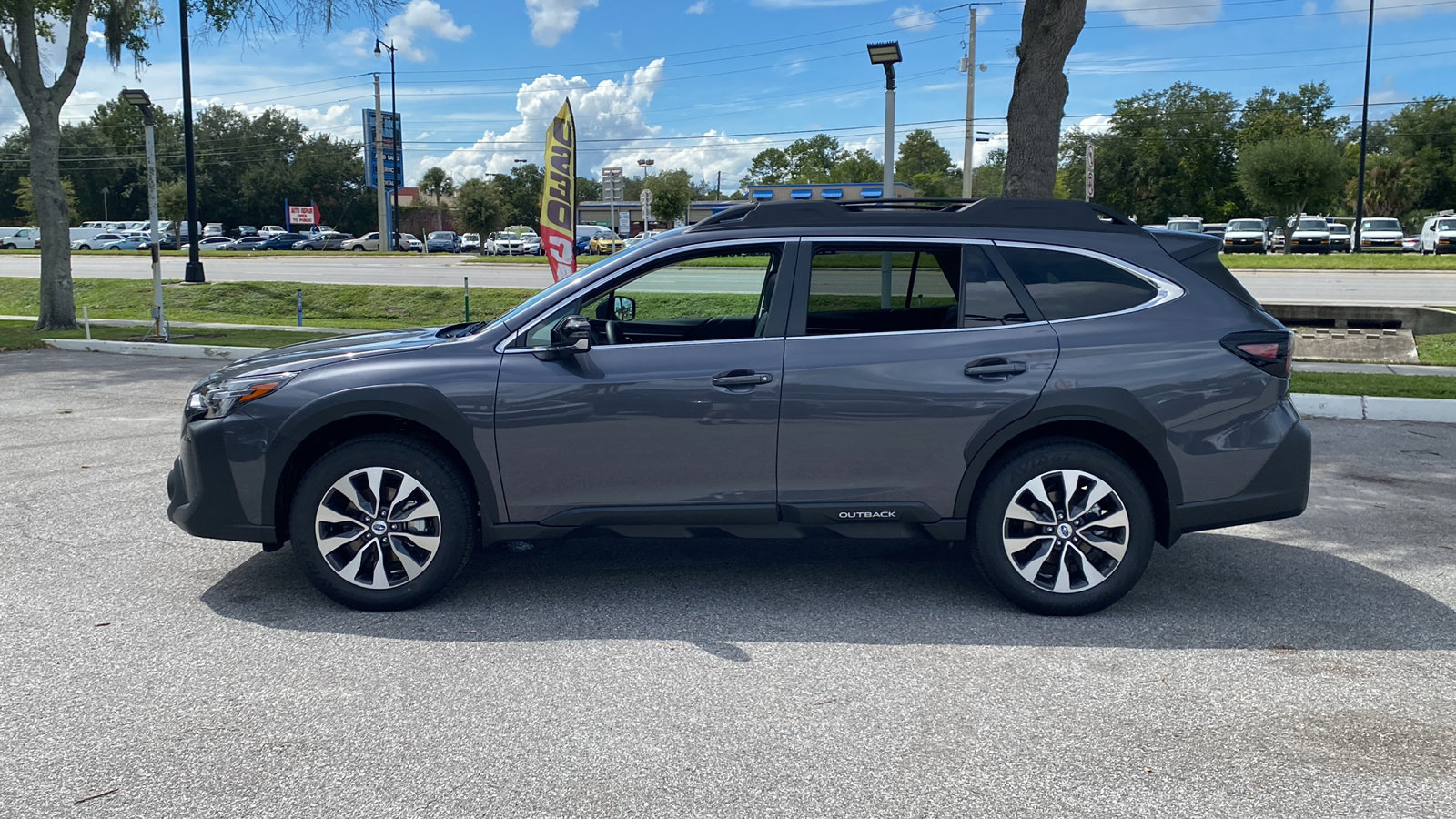 2025 Subaru Outback Limited photo 4
