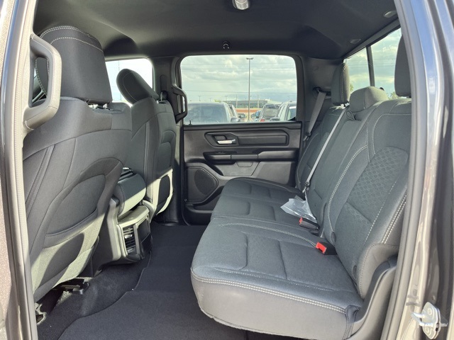 2025 Ram 1500 Tradesman photo 16