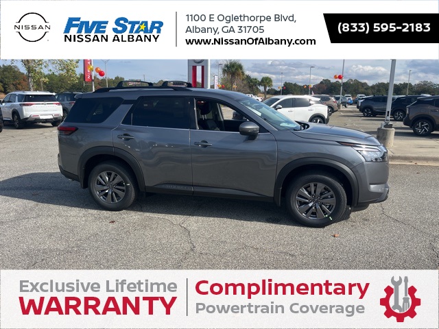 2025 Nissan Pathfinder SV's photo