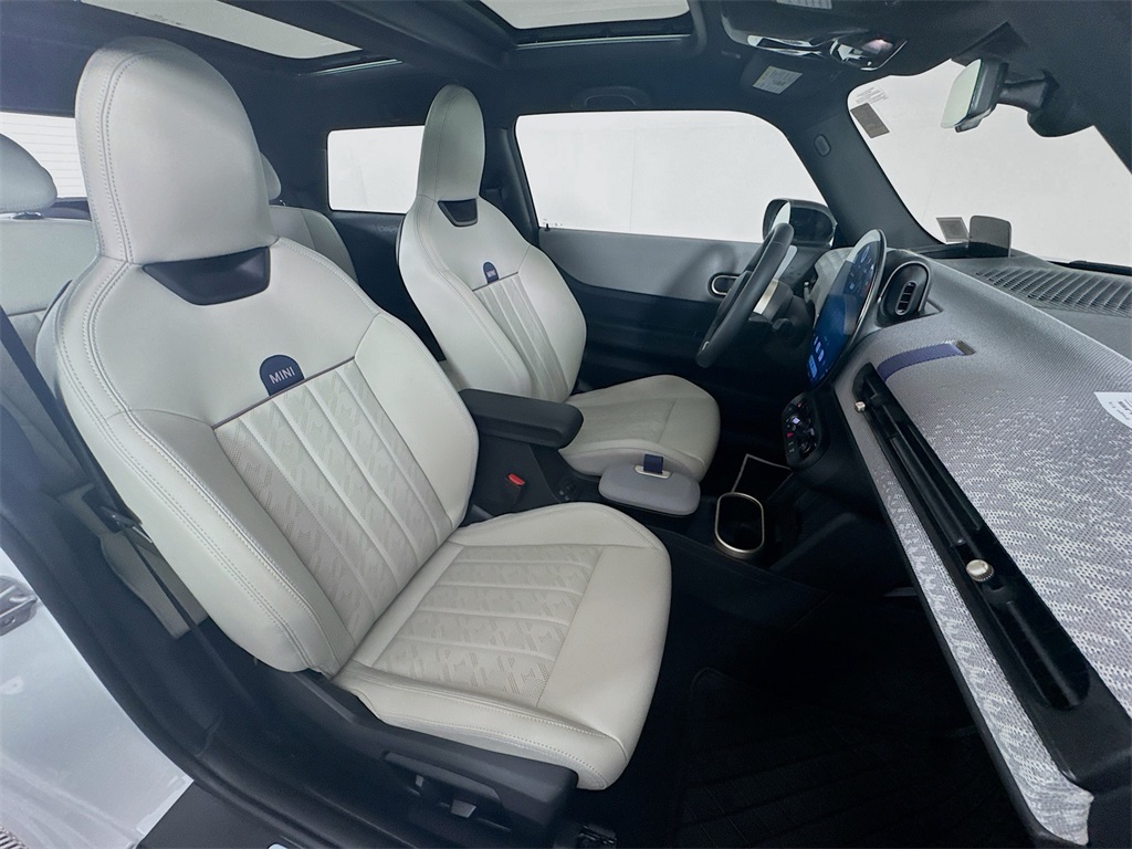 2025 Mini Cooper S Hardtop 2 Door photo 23