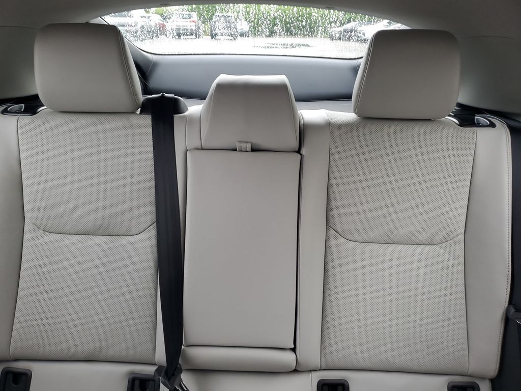 2024 Toyota Prius Limited photo 5