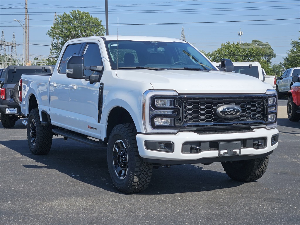 2025 Ford F-250 Lariat photo 2