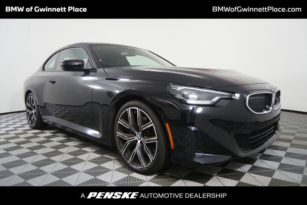 2023 BMW 2 Series 230i's photo