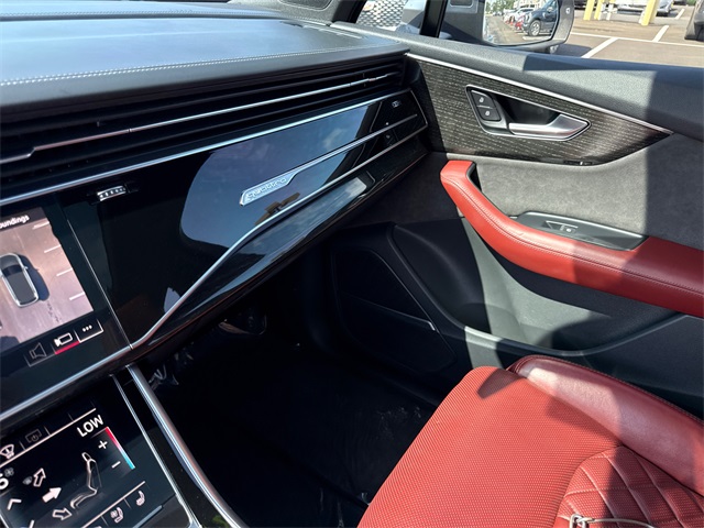 2021 Audi SQ7 Prestige photo 23