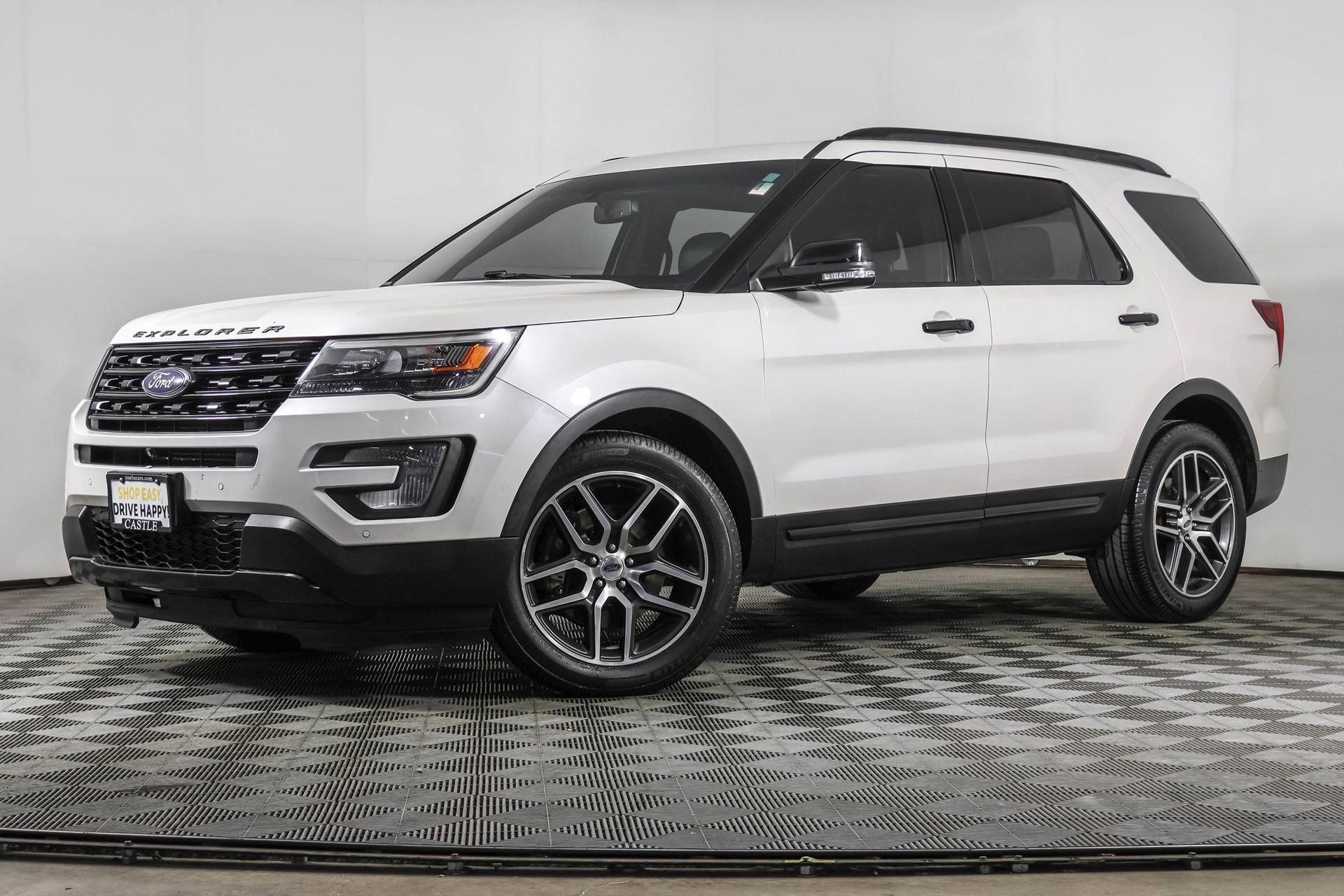 2017 Ford Explorer Sport photo 2