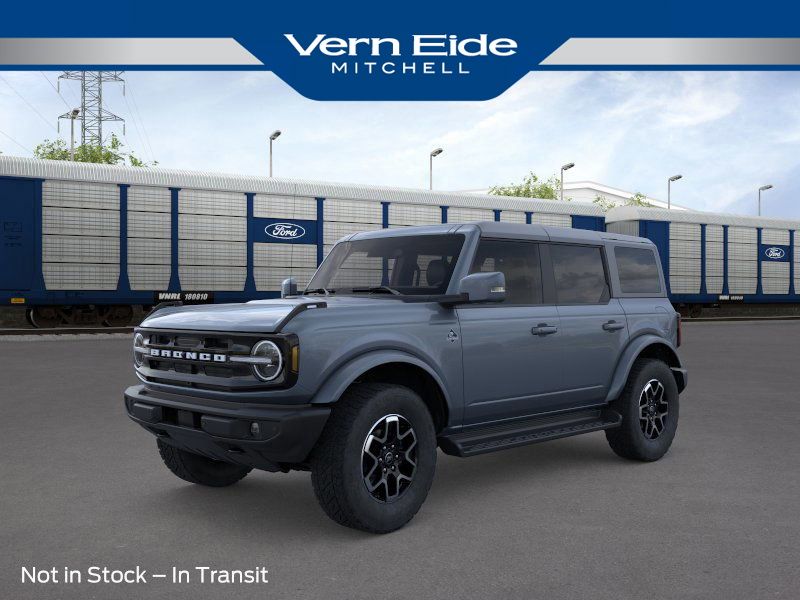 2025 Ford Bronco 4-Door Outer Banks's photo