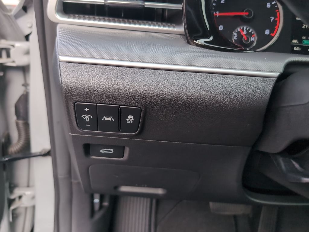 2024 Kia K5 GT-Line photo 21