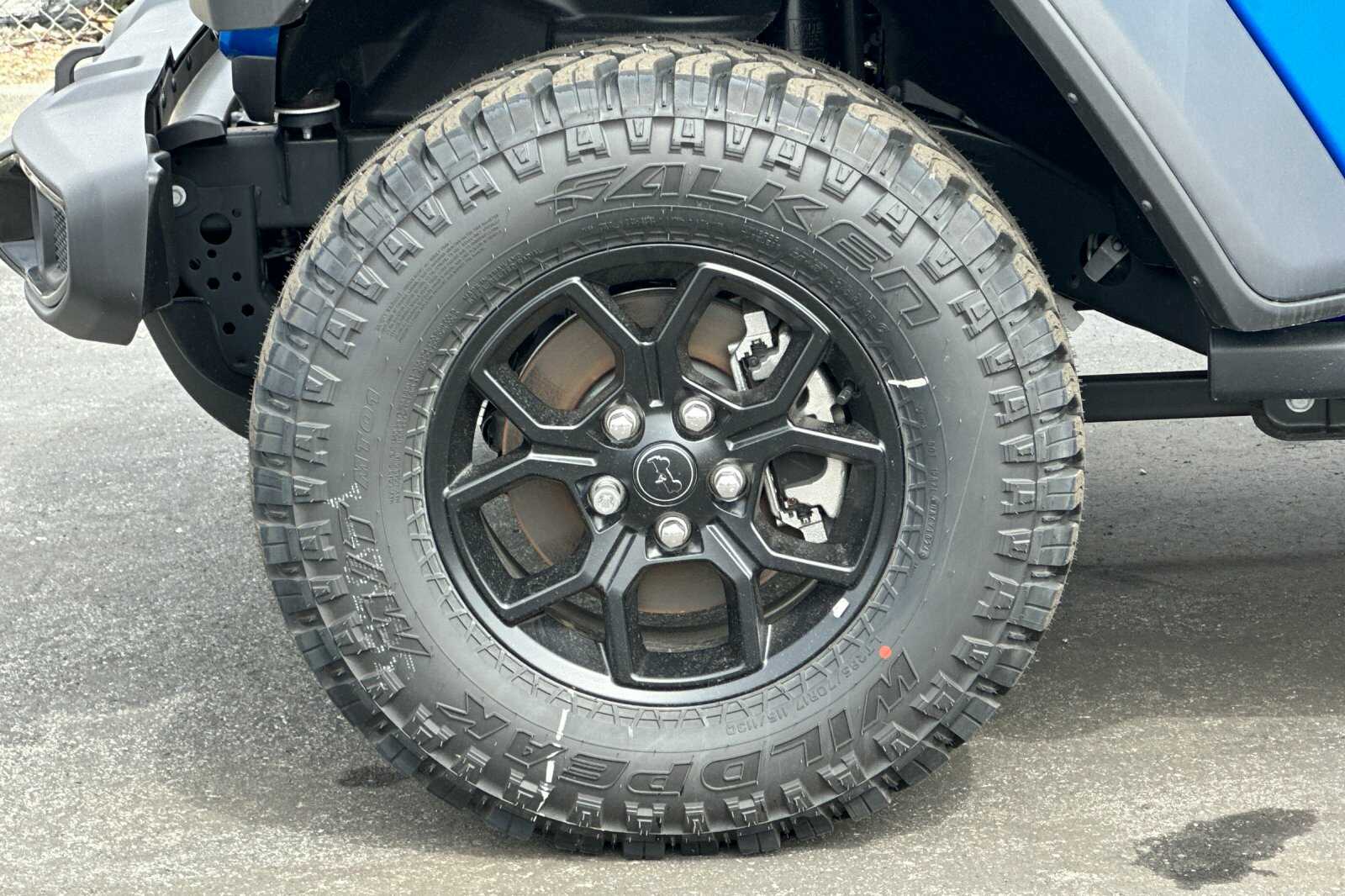 2024 Jeep Wrangler Willys photo 2