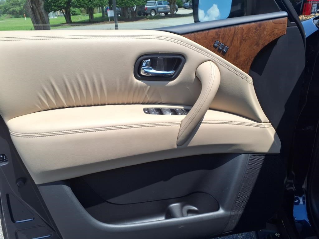 2024 Nissan Armada SL photo 11