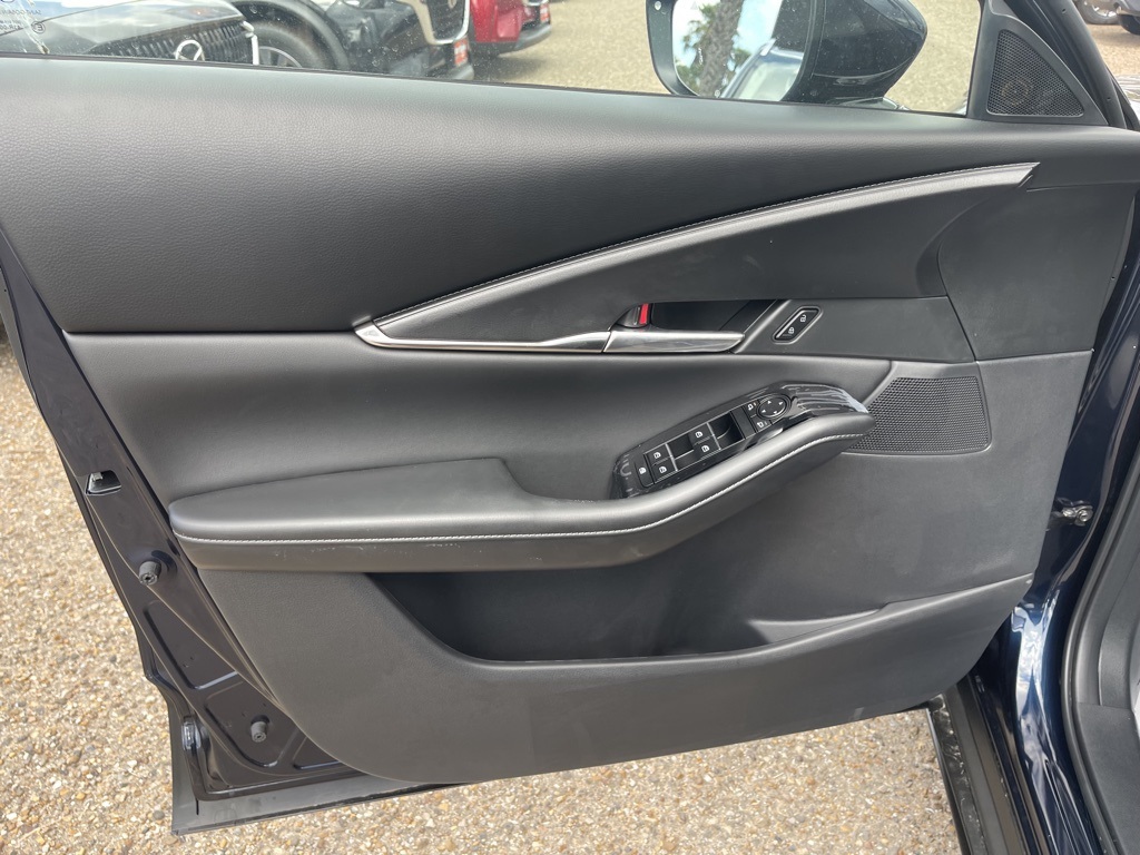 2025 Mazda CX-30 2.5 S Preferred photo 11