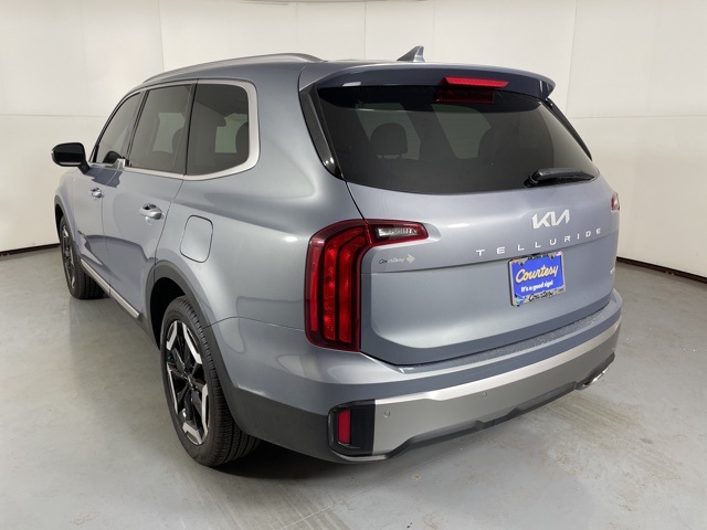 2025 Kia Telluride S photo 4