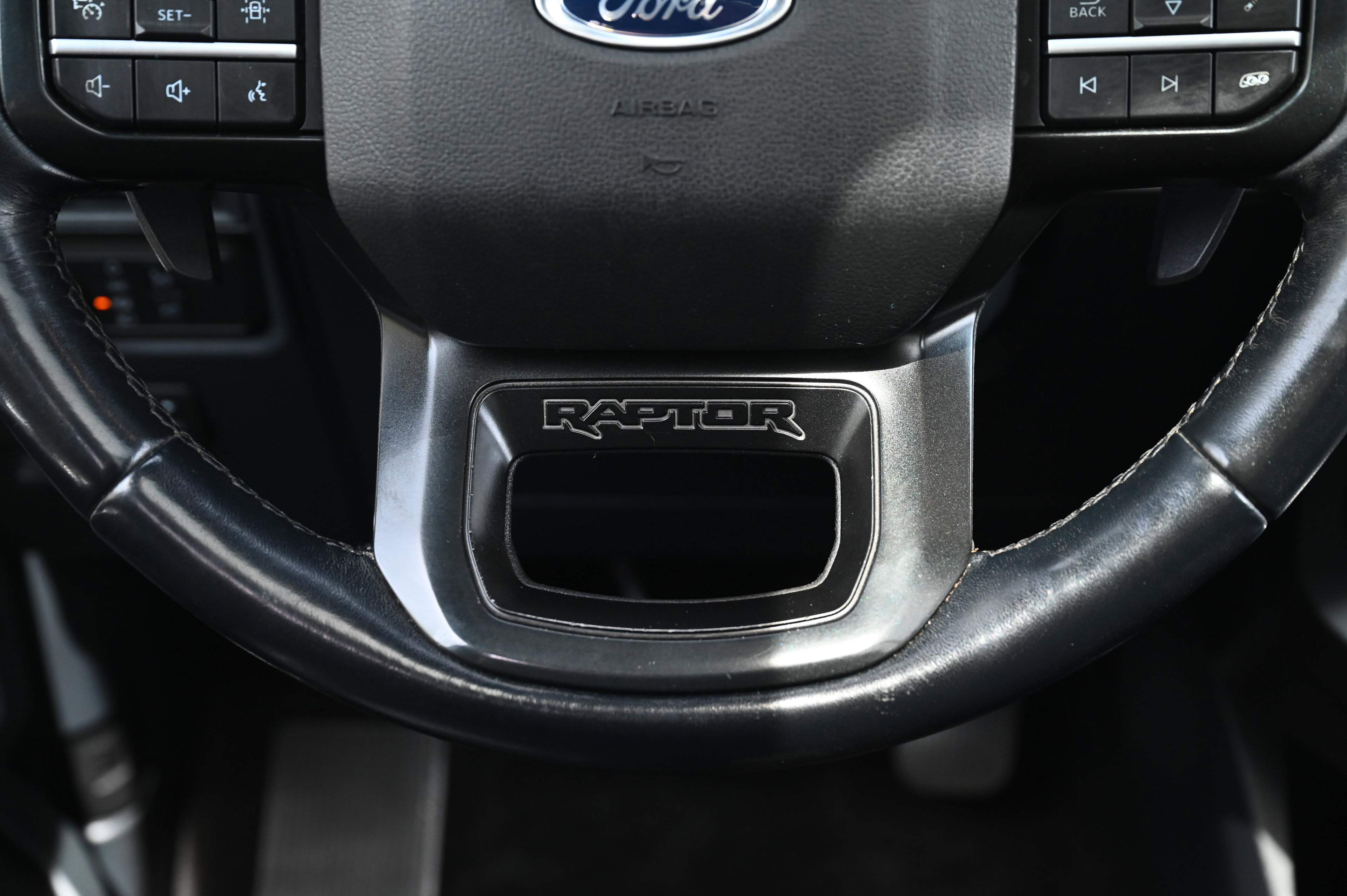2022 Ford F-150 Raptor photo 46