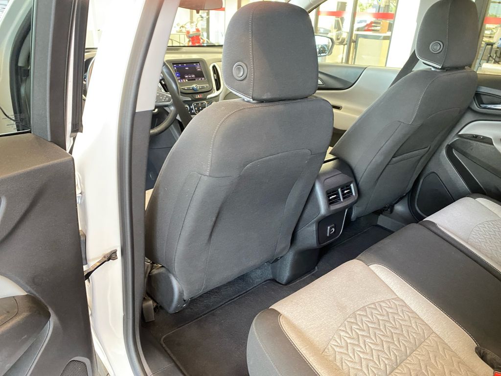 2024 Chevrolet Equinox LT photo 17
