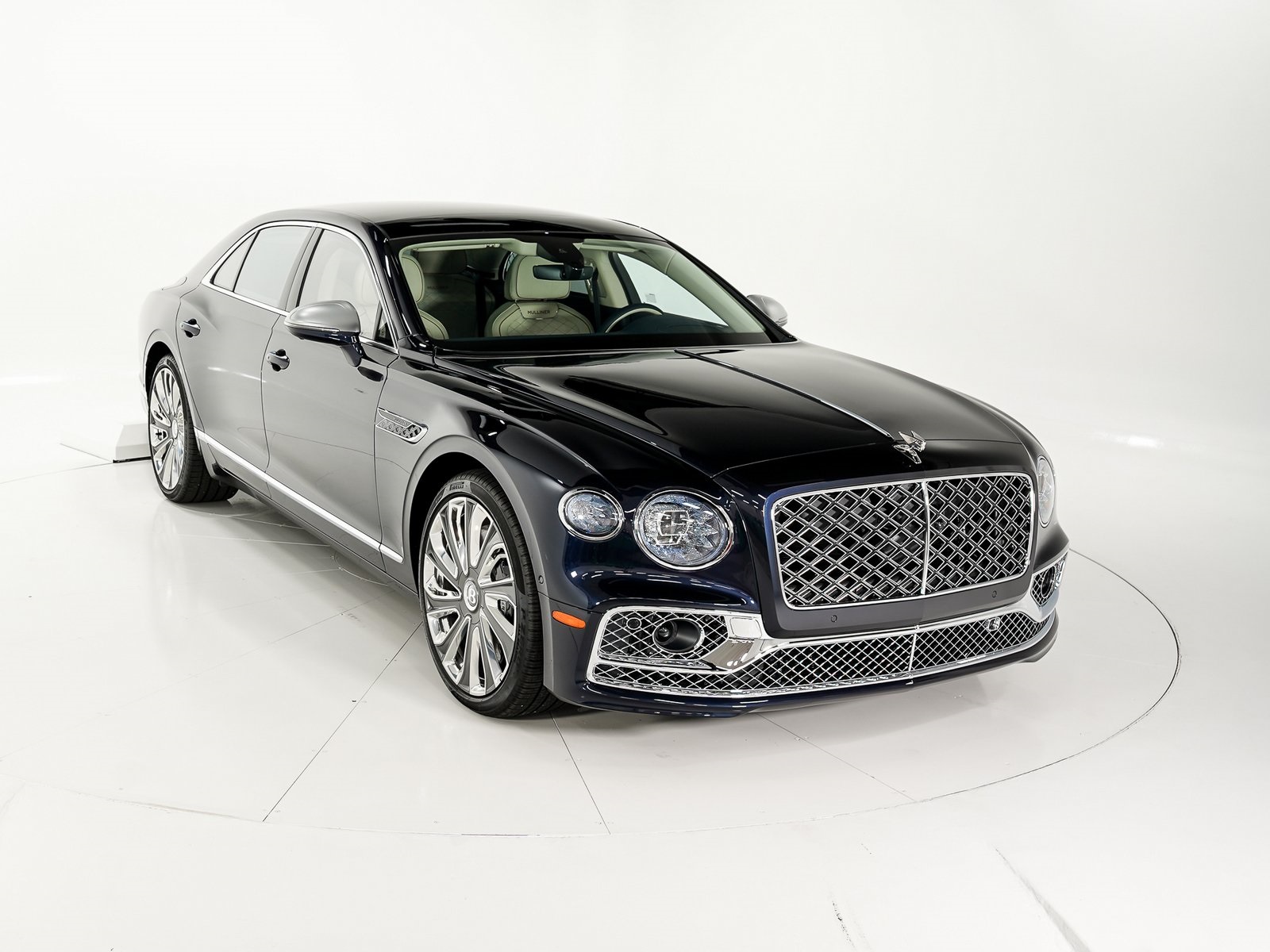 2024 Bentley Flying Spur Mulliner V8 photo 6