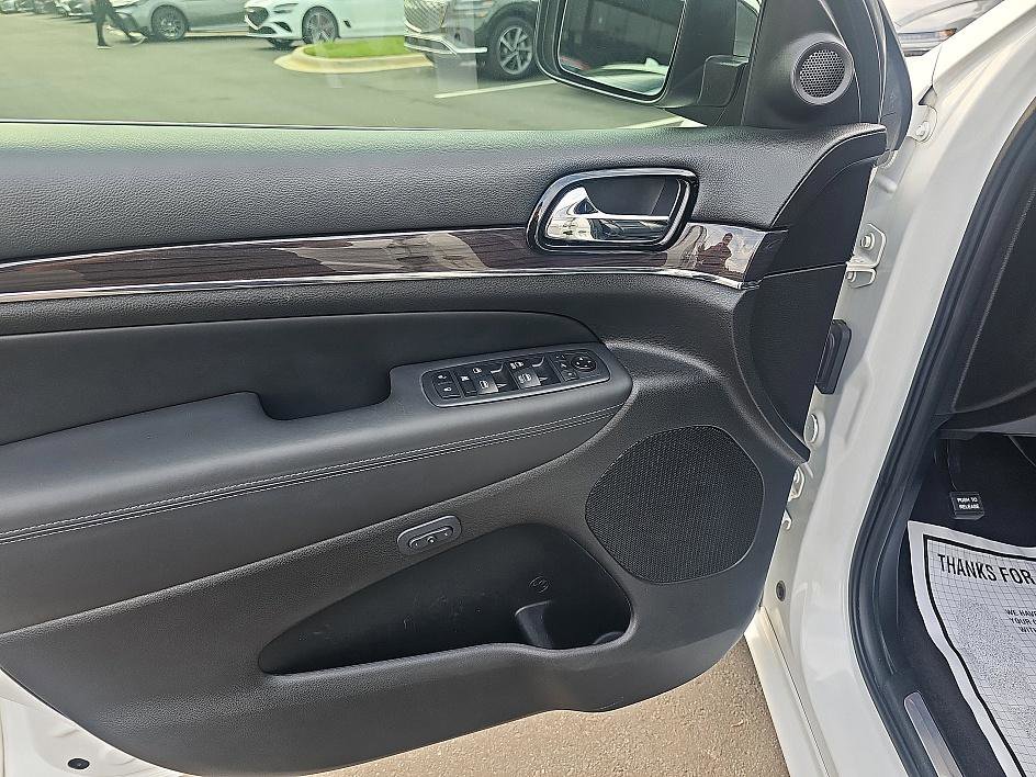 2019 Jeep Grand Cherokee Overland photo 8