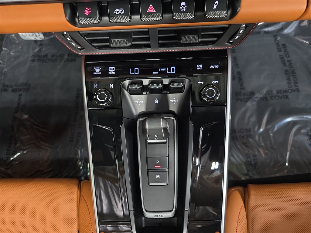 2026 Porsche 911 4 GTS photo 19