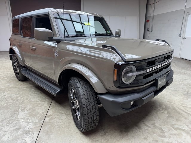 2025 Ford Bronco Outer Banks photo 7