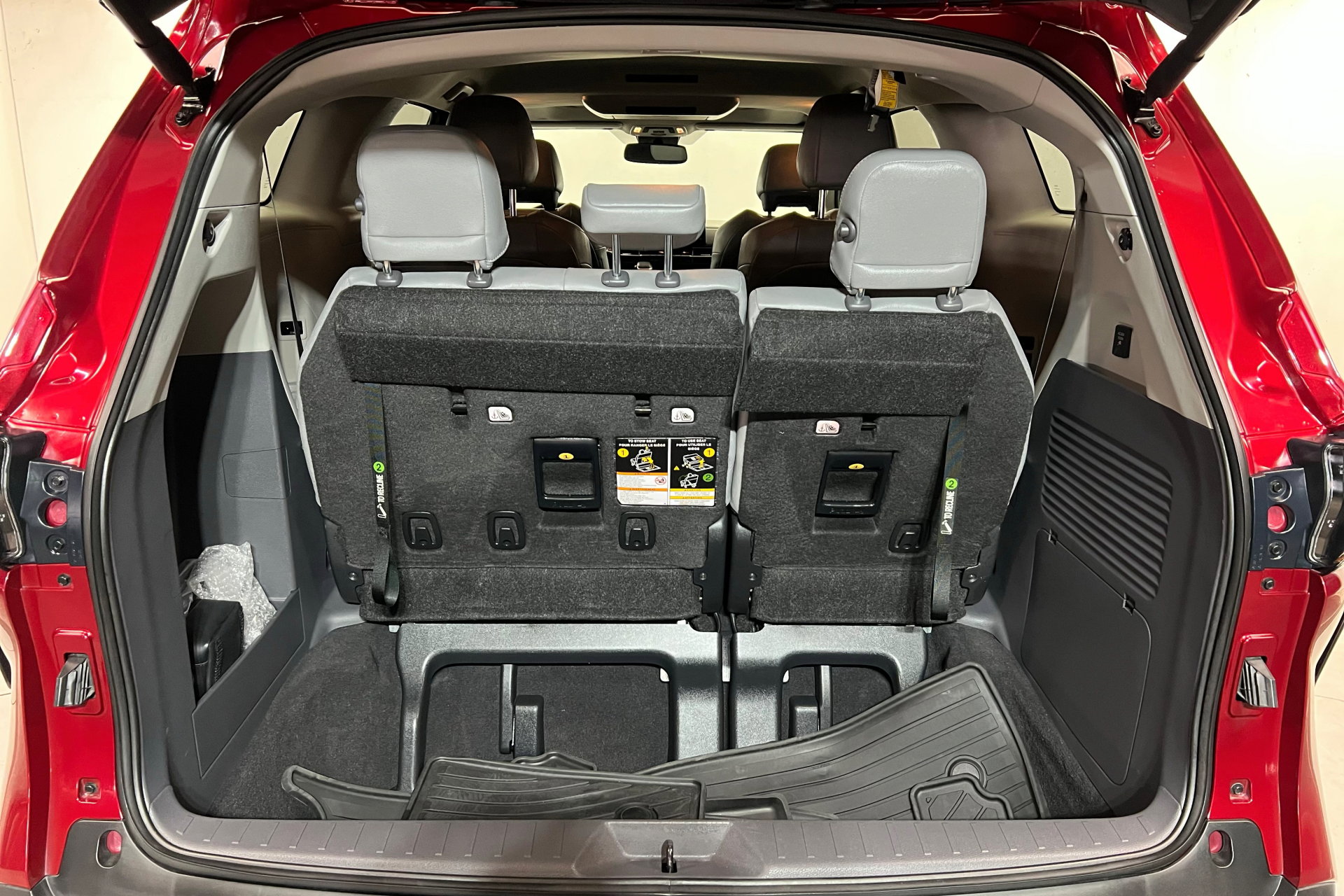 2023 Toyota Sienna XLE photo 21