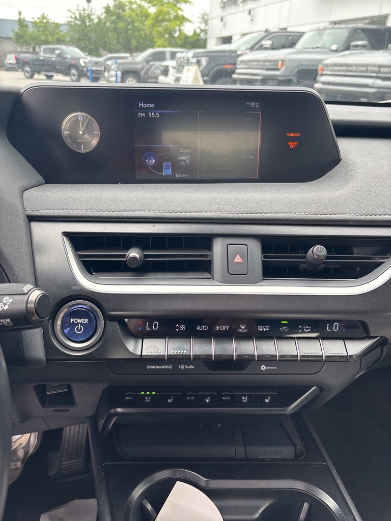 2020 Lexus UX 250h Premium photo 22