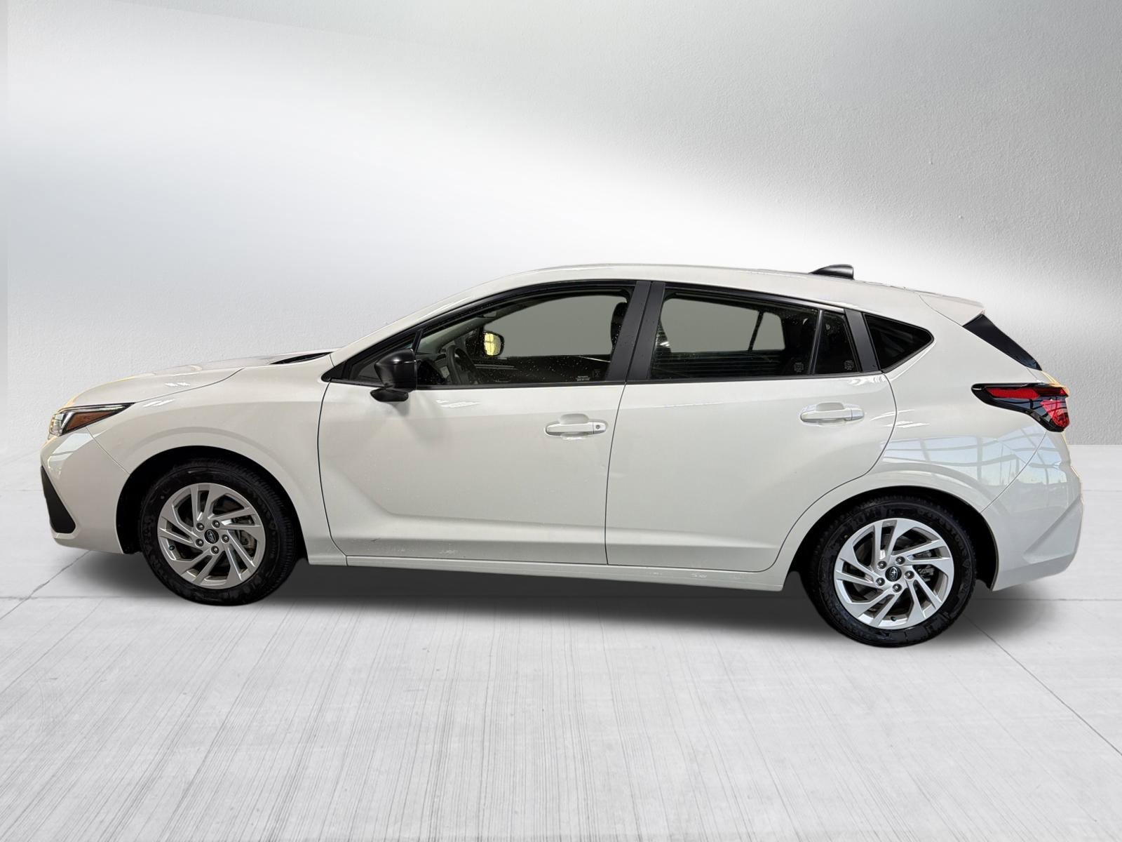 2025 Subaru Impreza Base photo 4