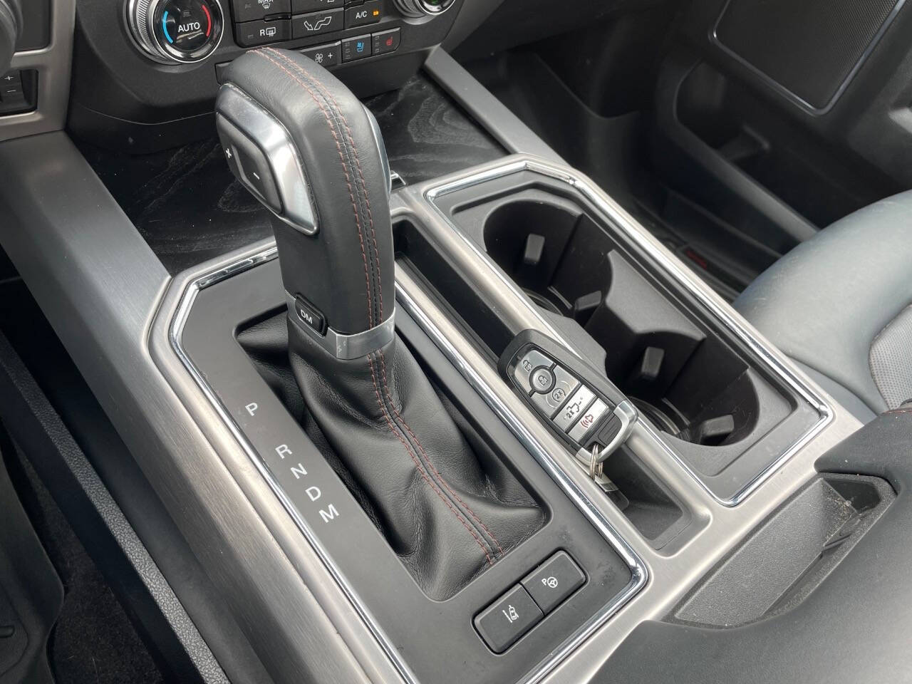 2019 Ford F-150 Platinum photo 17
