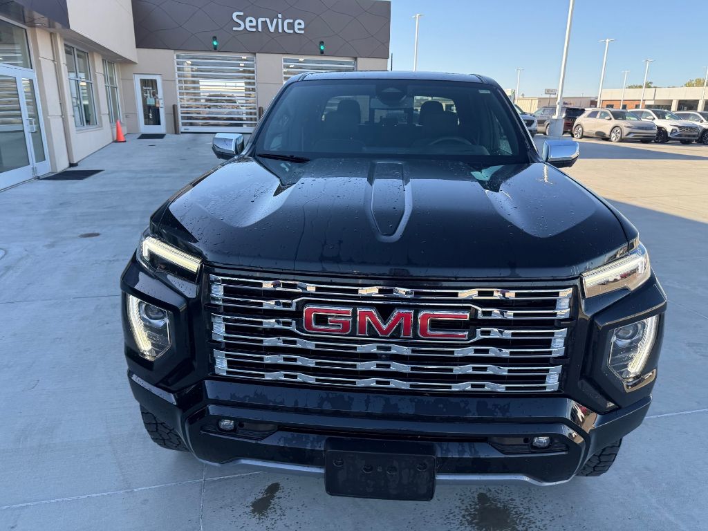 2023 Gmc Canyon Denali photo 2