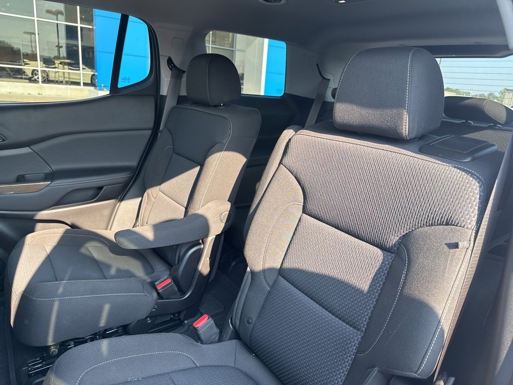 2023 Gmc Acadia SLE photo 20