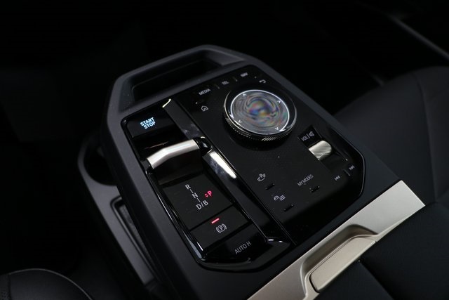 2025 Bmw iX photo 13