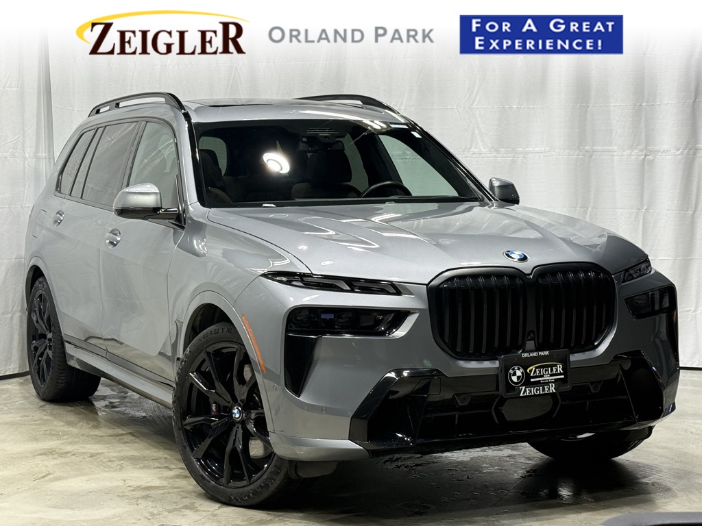 2023 BMW X7 40i's photo