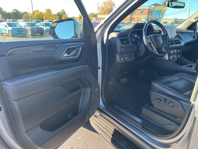 2022 Chevrolet Suburban RST photo 4