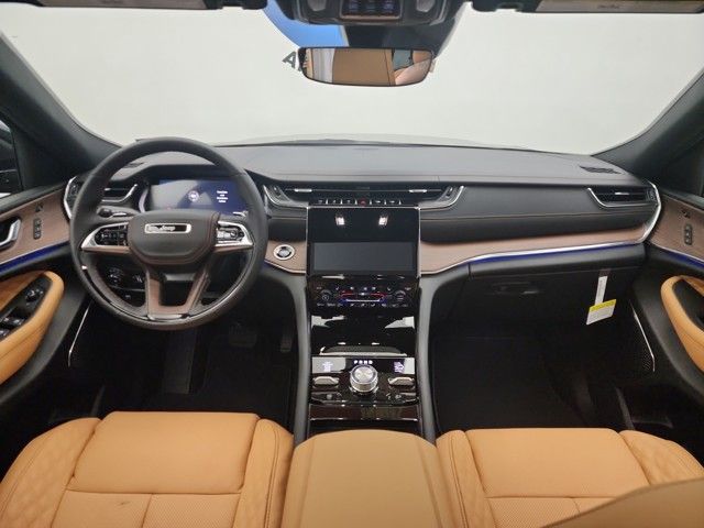 2025 Jeep Grand Cherokee Summit photo 14