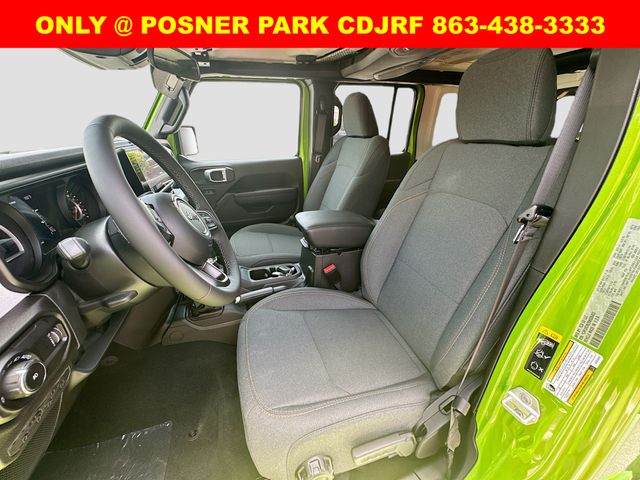 2025 Jeep Wrangler Willys photo 14