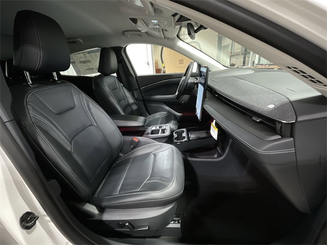 2025 Ford Mustang Mach-E Premium photo 26