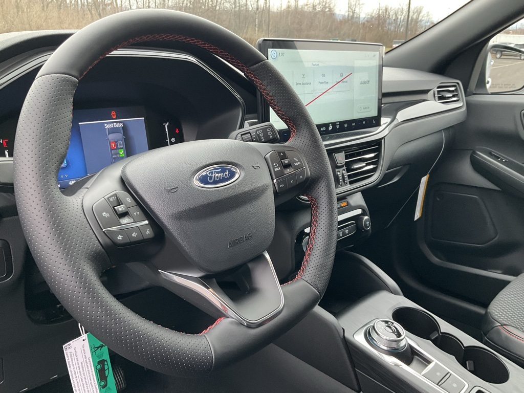 2026 Ford Escape Hybrid ST-Line Select photo 2