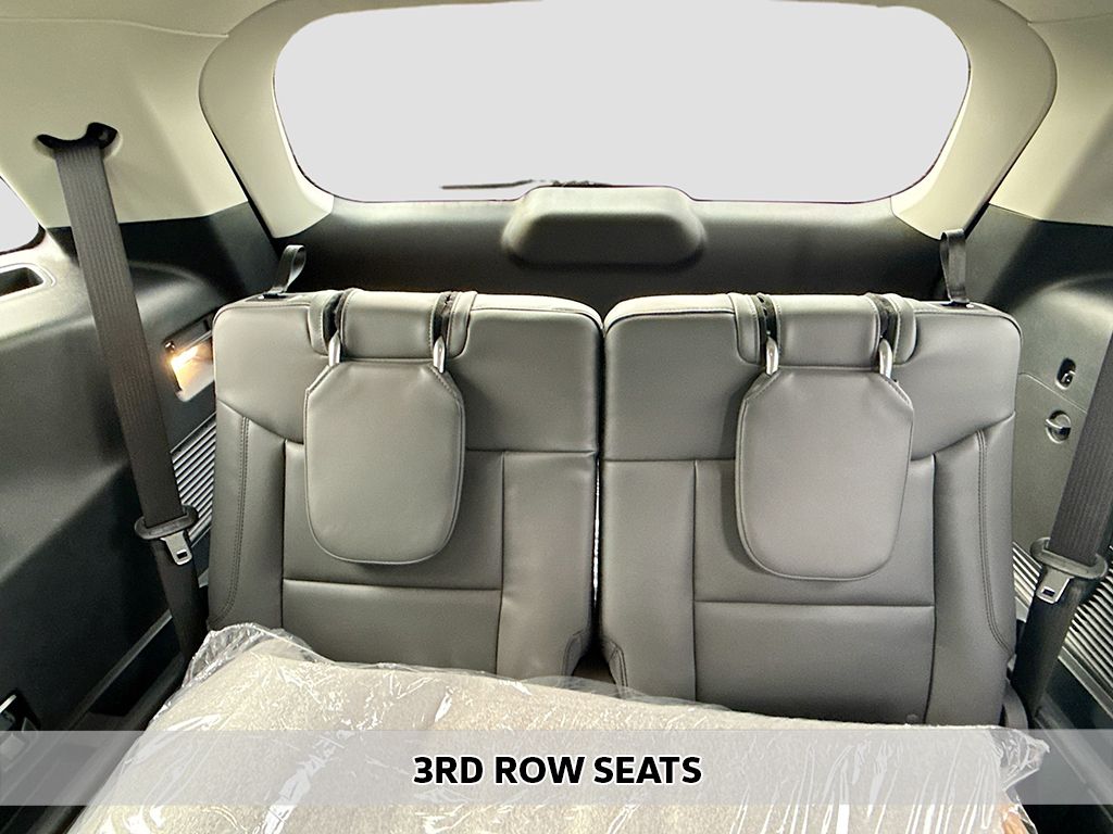 2026 Ford Explorer photo 4