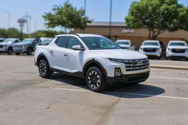 New 2025 White Hyundai SEL FWD image 1