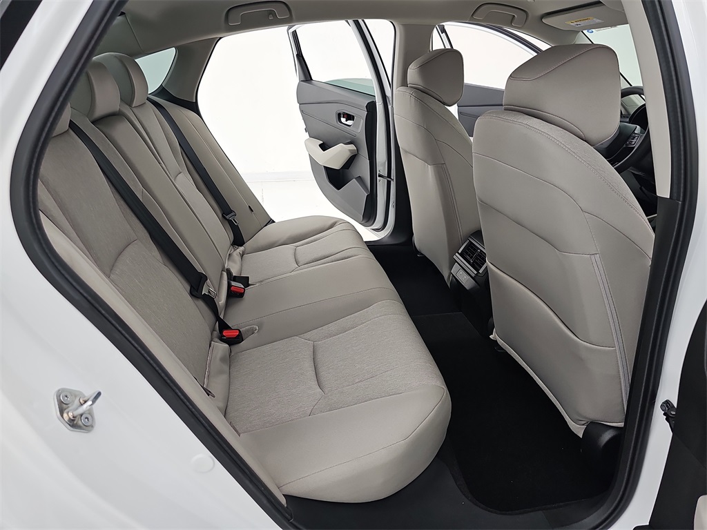 2025 Honda Accord LX photo 13