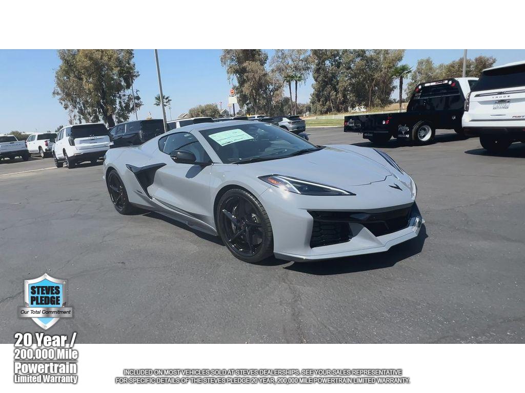 2025 Chevrolet Corvette E-Ray 2LZ photo 2