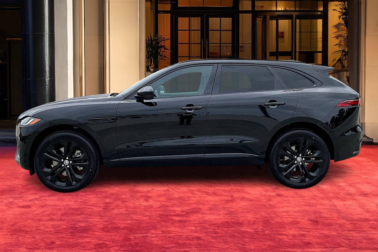 2026 Jaguar F-PACE P250 R-Dynamic S photo 3