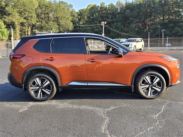 2023 Nissan Rogue SL photo 2