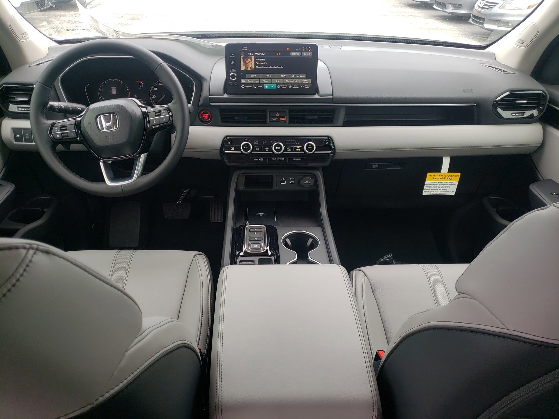 2025 Honda Pilot Touring photo 14