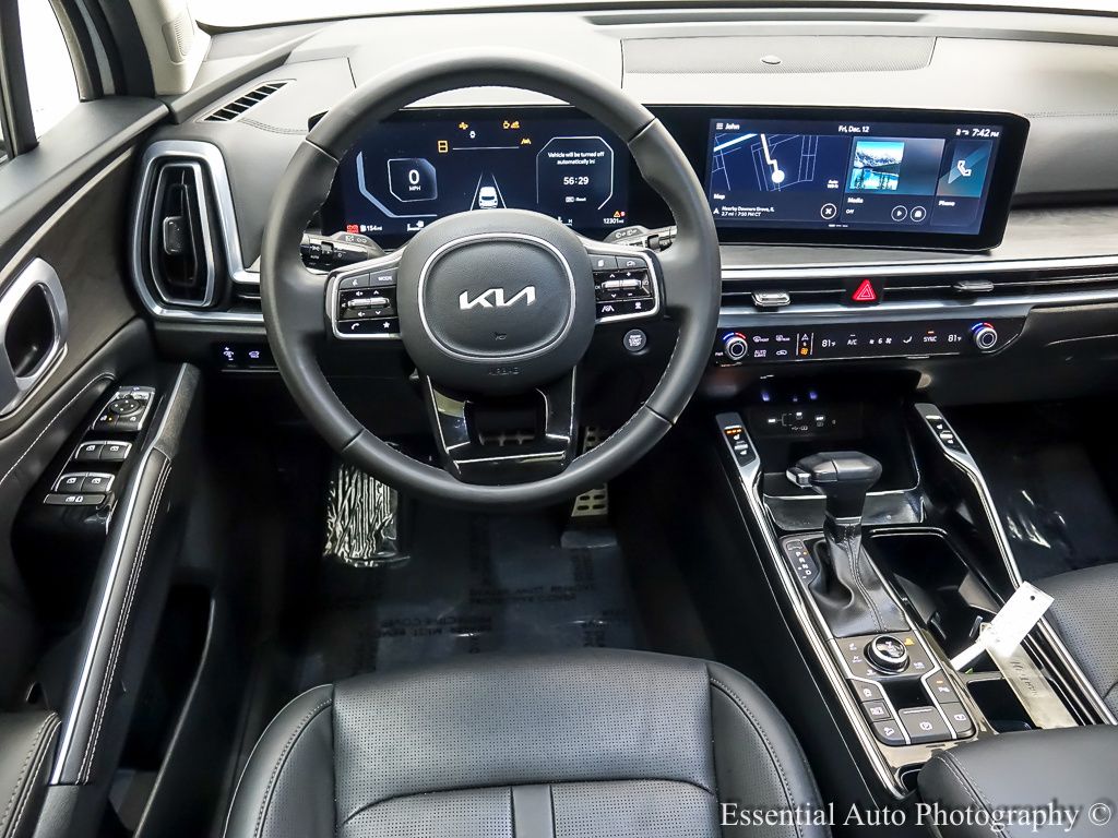 2025 KIA SORENTO - Image 15